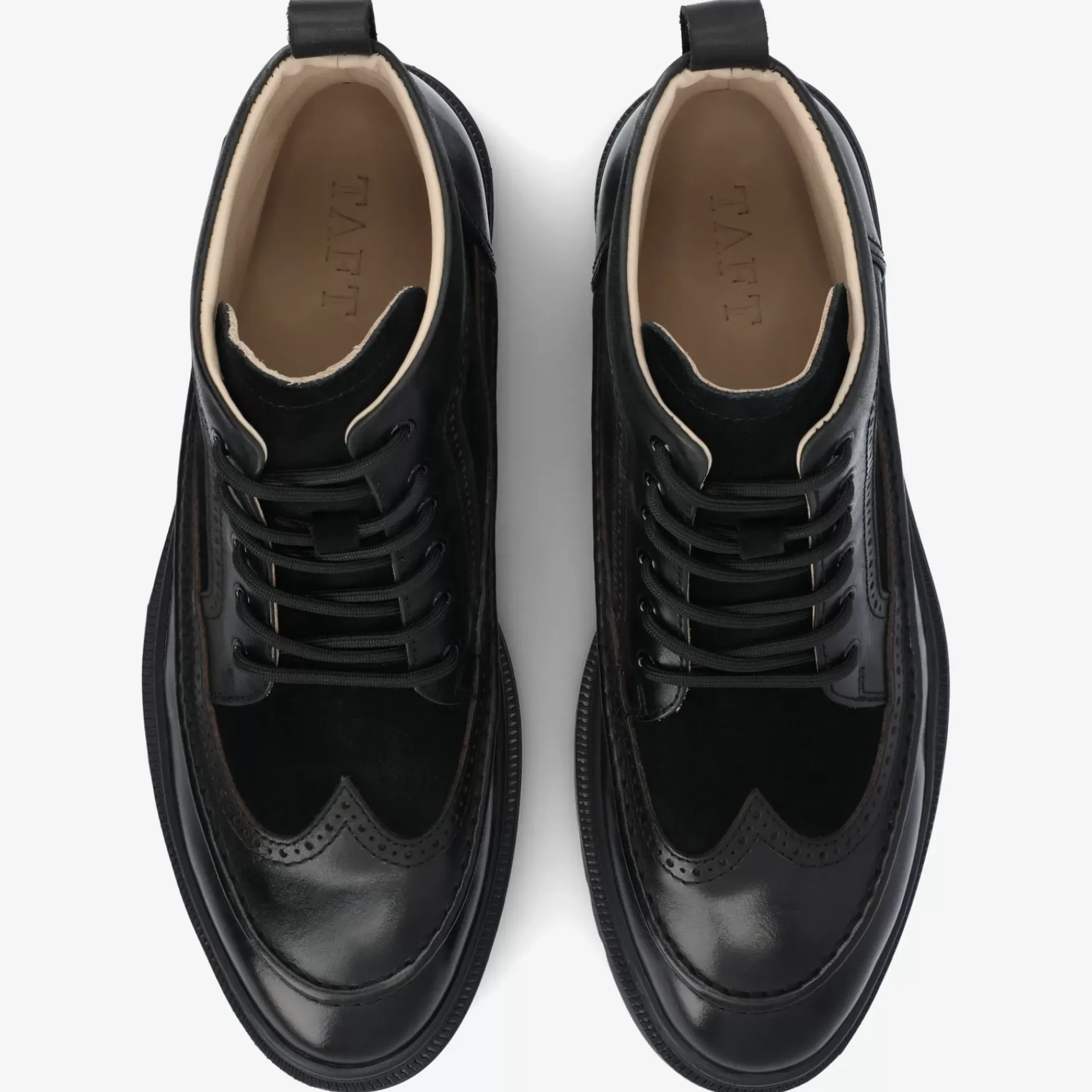 Model 008 Boot In Black