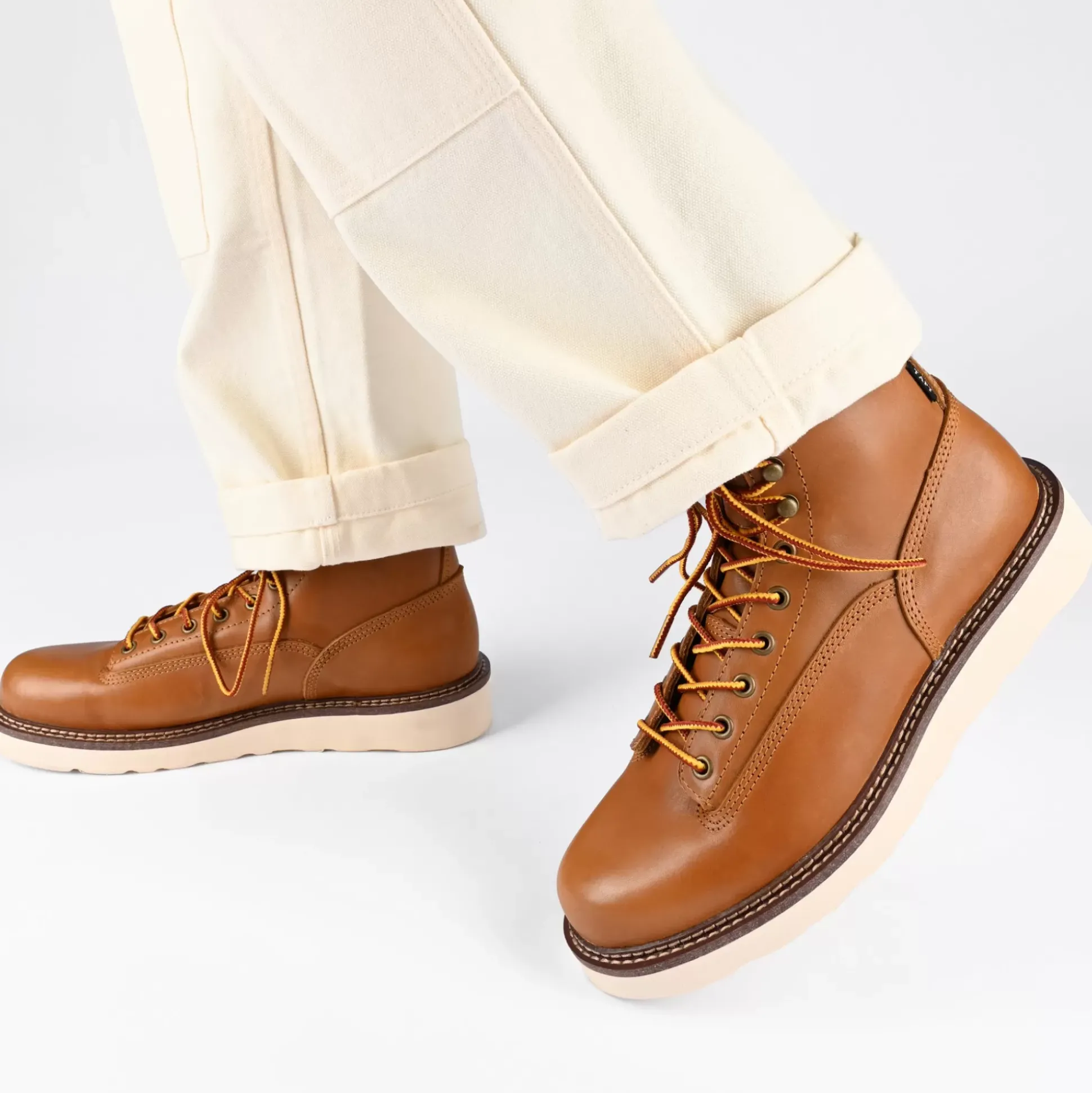 Model 001 Boot In Honey