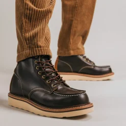 Model 002 Boot In Olive