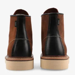 Model 002 Boot In Rust