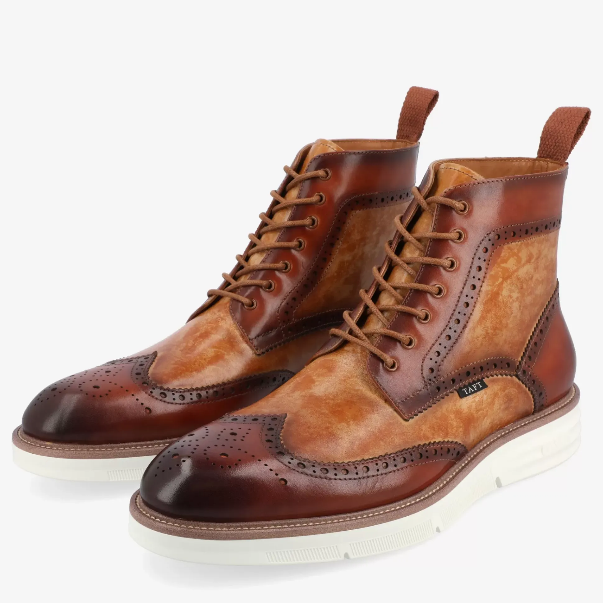 Model 005 Boot In Walnut