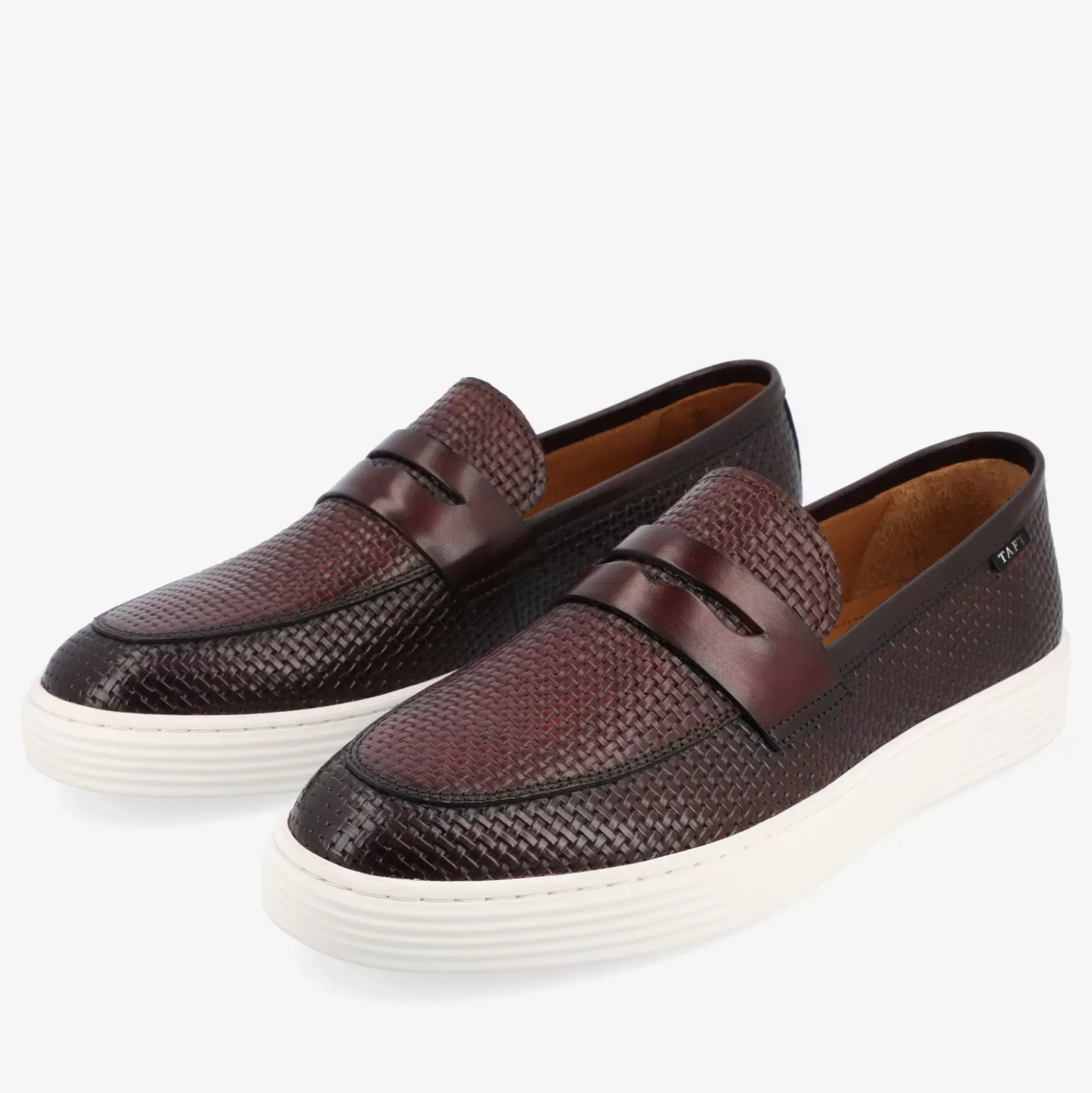 Model 106 Loafer In Cherry