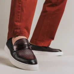 Model 106 Loafer In Cherry