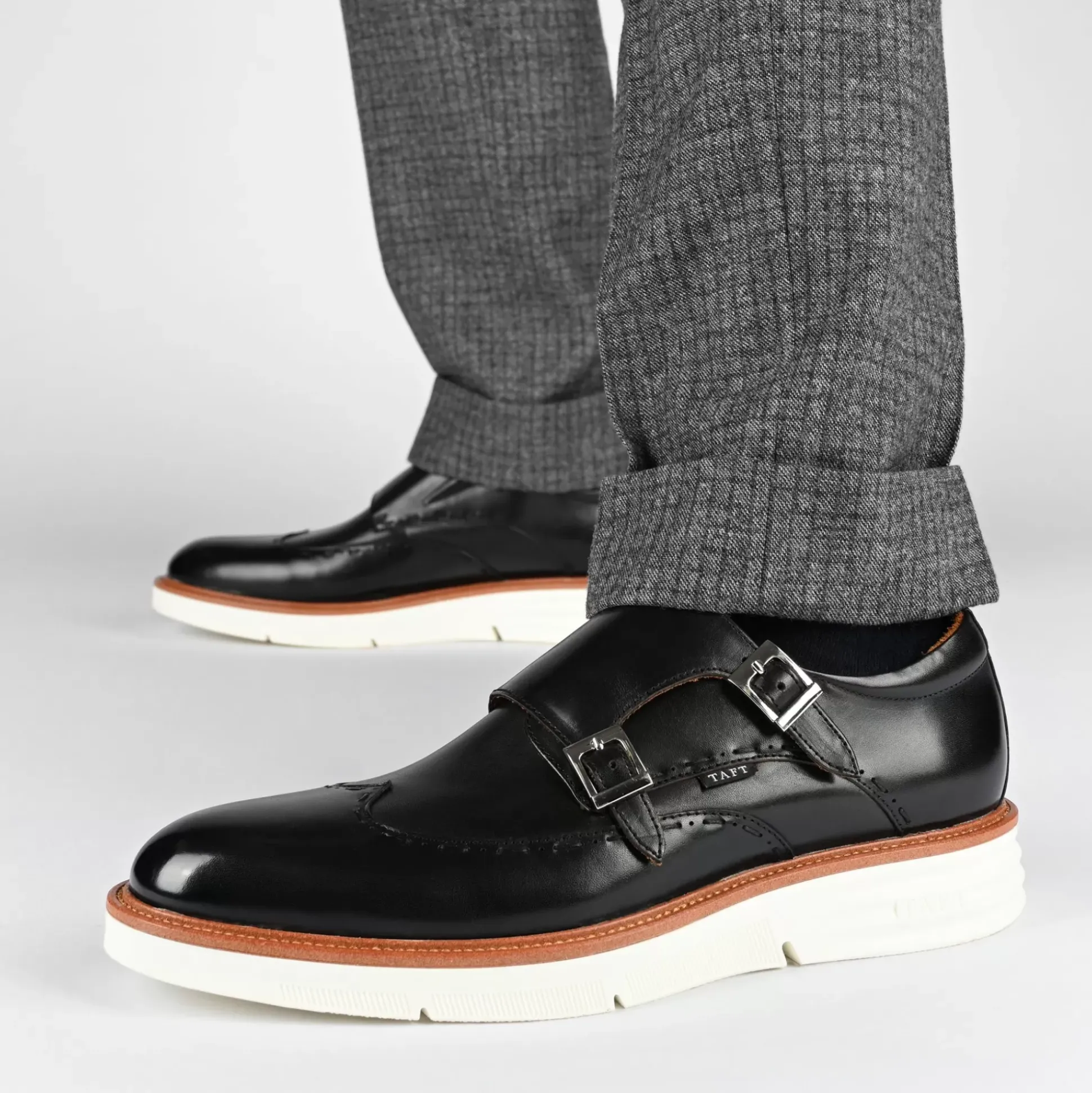 Model 105 Shoe In Black