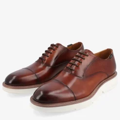 Model 102 Shoe In Honey