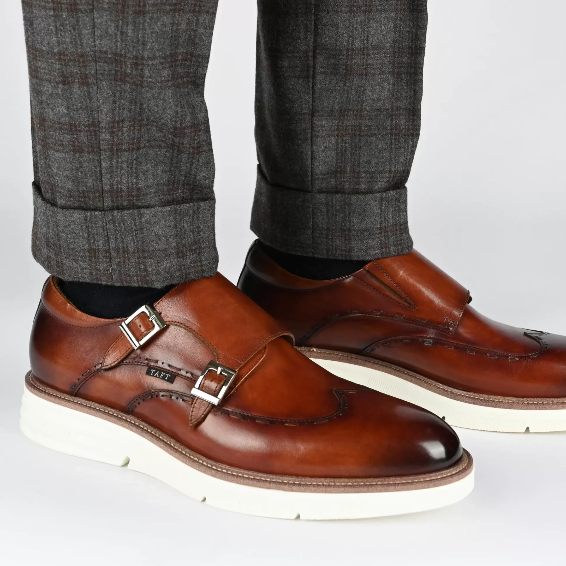 Model 105 Shoe In Honey