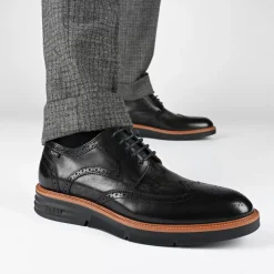 Model 103 Shoe In Midnight
