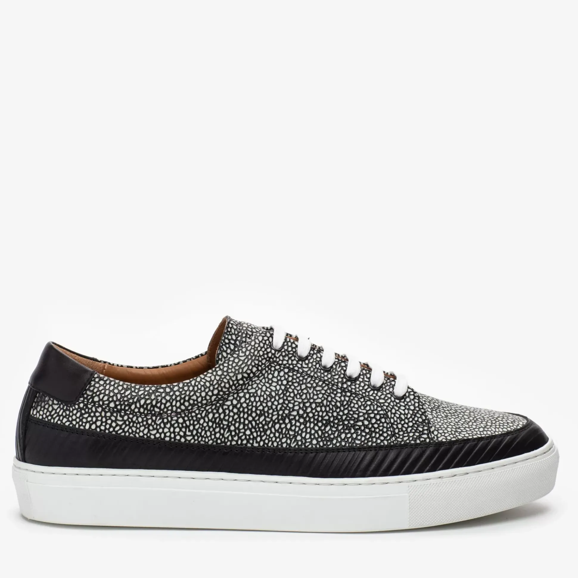 The Fifth Ave Sneaker In Stone Pebbled Leather | Taft