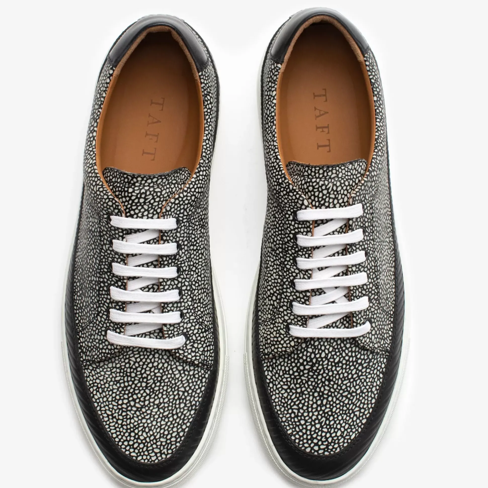 The Fifth Ave Sneaker In Stone Pebbled Leather | Taft