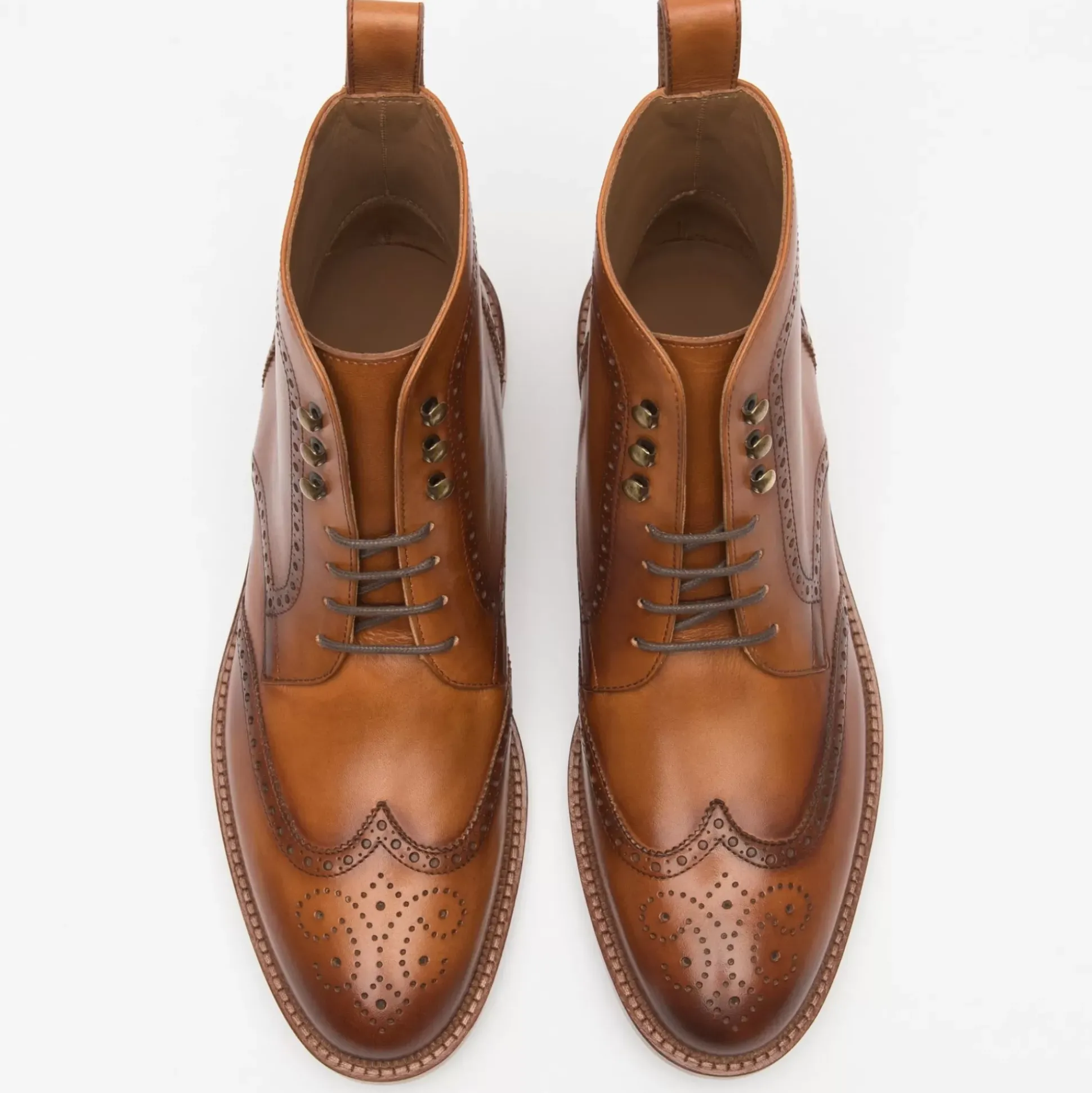 The Mack Boot In Burnt Honey Vachetta Leather | Taft