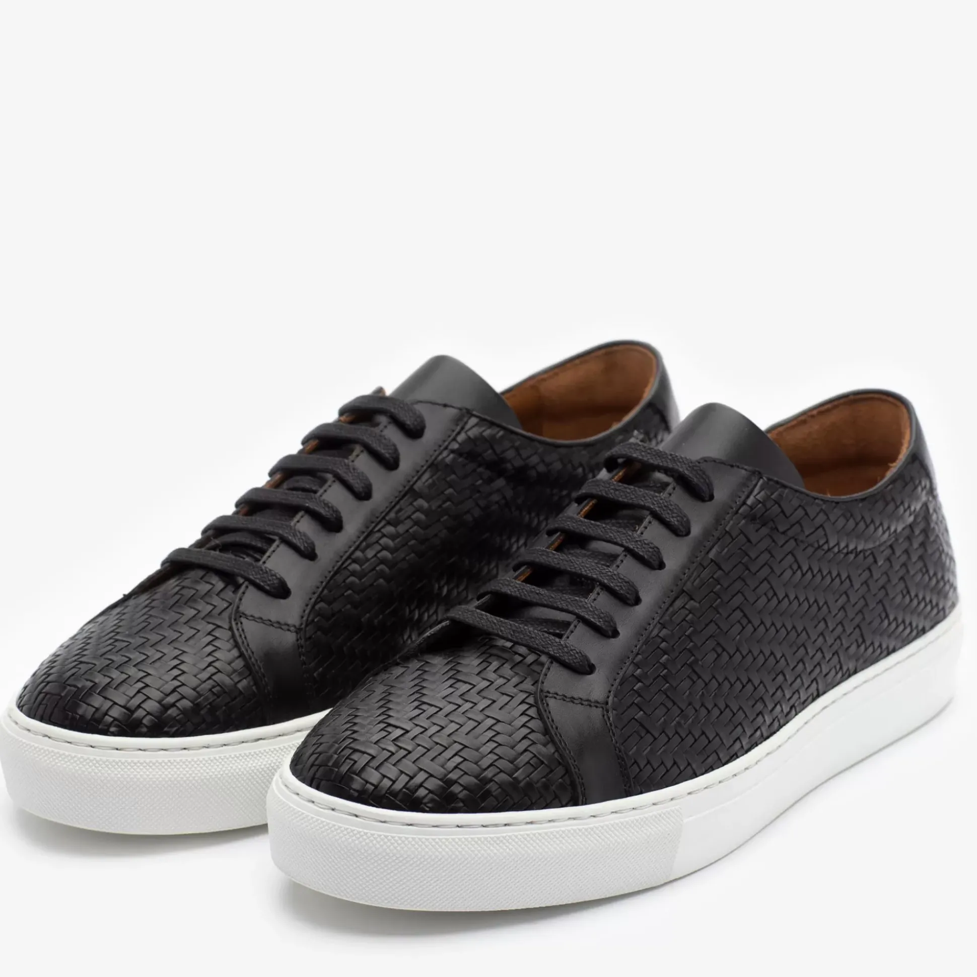 The Sneaker In Black Woven Leather | Taft